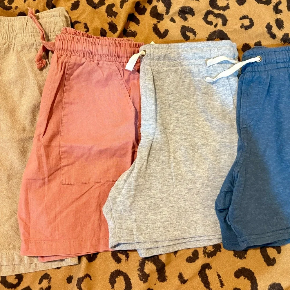 Bundle of Four Boys 10/12 Dillard’s class club shorts NWOT - Picture 2 of 2